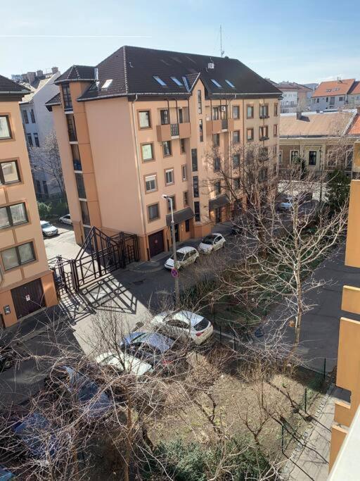 Charming Private In A Great Location Apartamento *